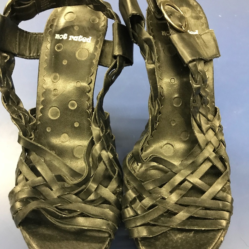 Wedge sandals